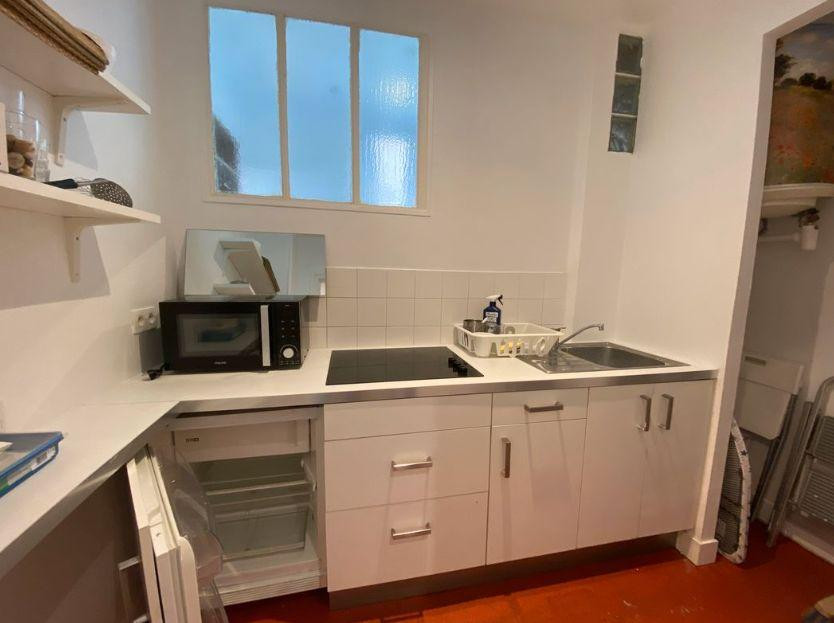 
                                                Location
                                                 Studio à louer