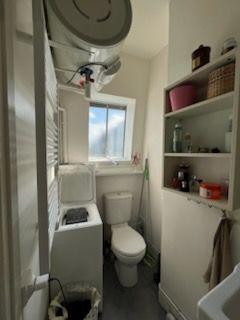 
                                                Location
                                                 Studio a louer