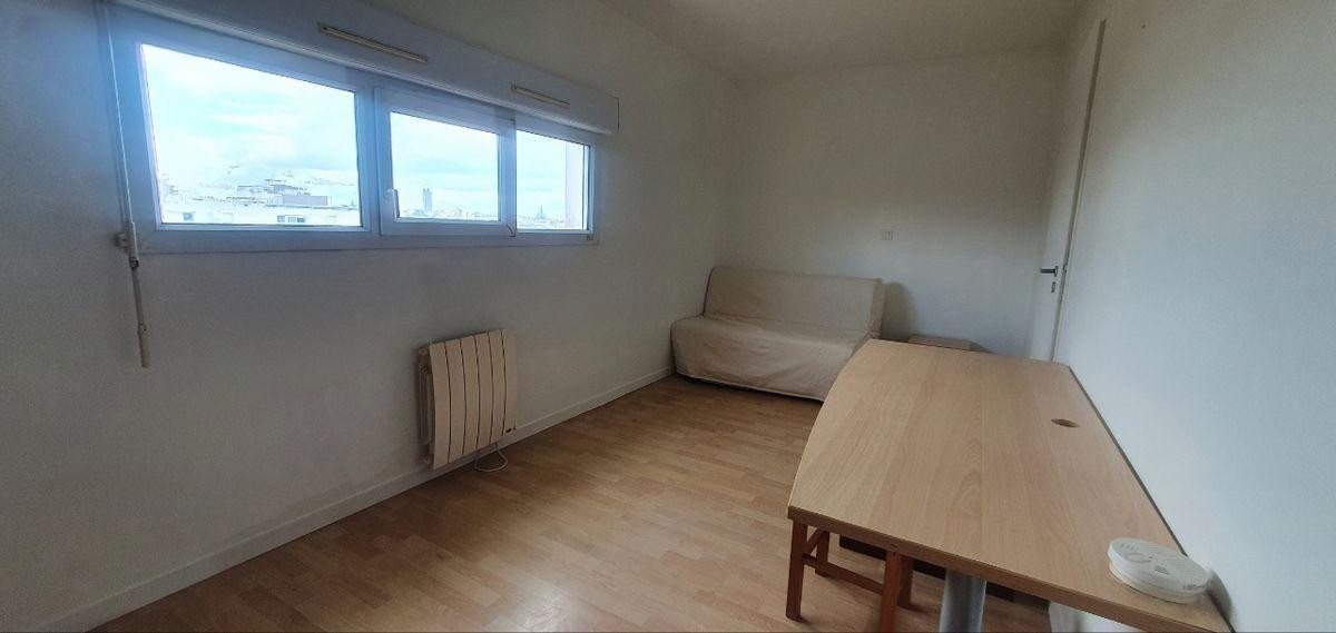 
                                                Location
                                                 Studio à louer