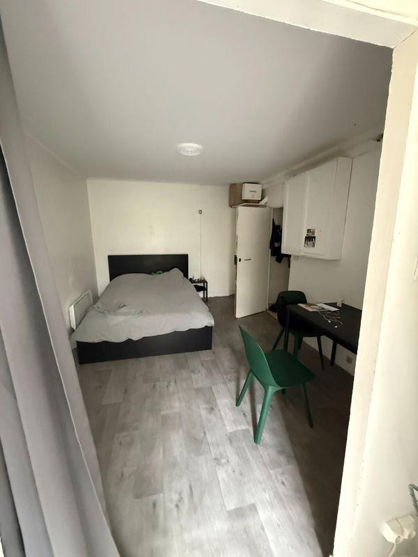 
                                                Location
                                                 Studio à louer