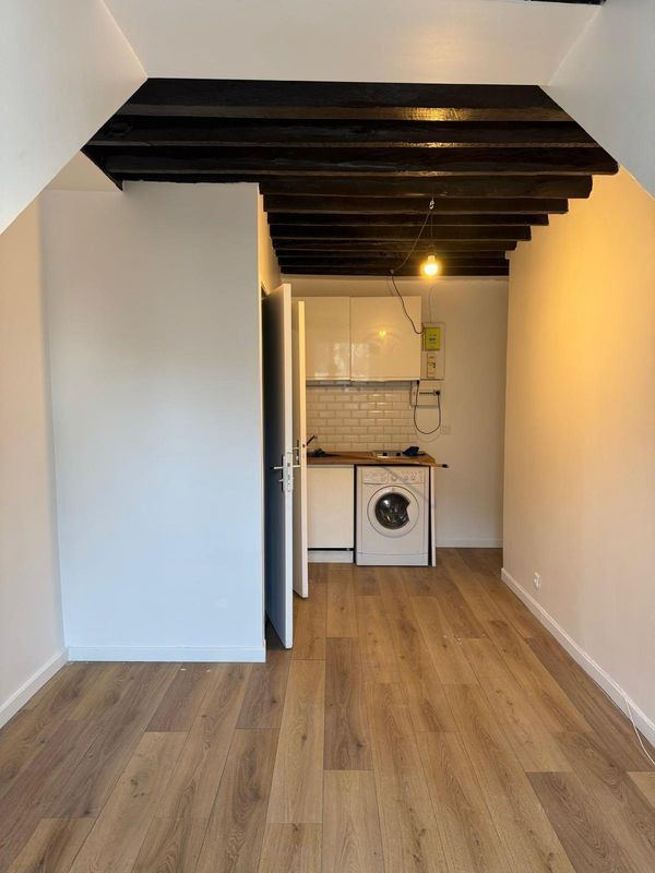 
                                                Location
                                                 Studio à louer à Paris 2