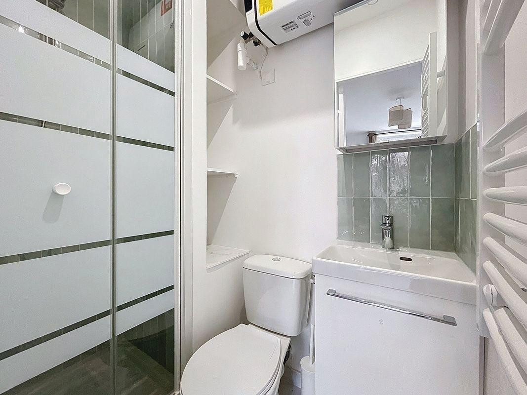 
                                                Location
                                                 Studio à louer complètement équipé