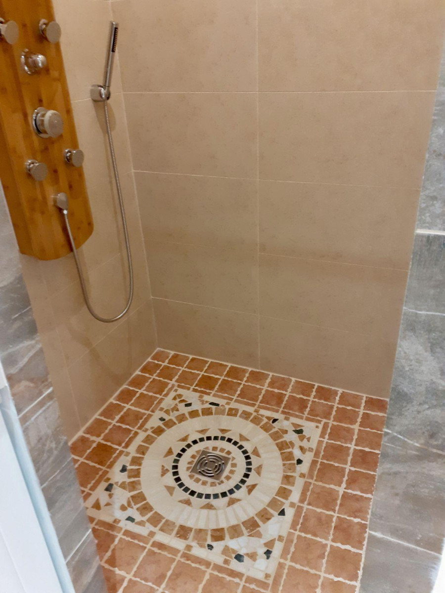 
                                                Location
                                                 Studio à louer dans belle propriété tranquille