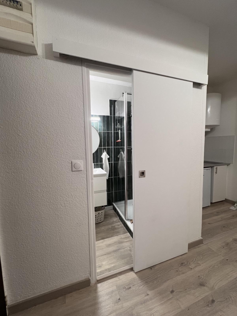 
                                                Location
                                                 Studio à louer - Écusson Nîmes