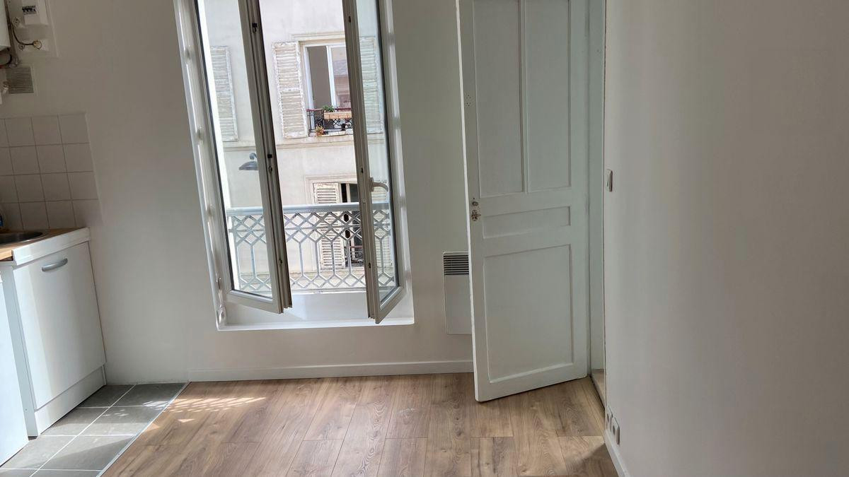 
                                                Location
                                                 Studio à louer Paris 17eme