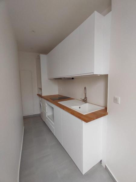 
                                                Location
                                                 Studio à louer Paris 20ème
