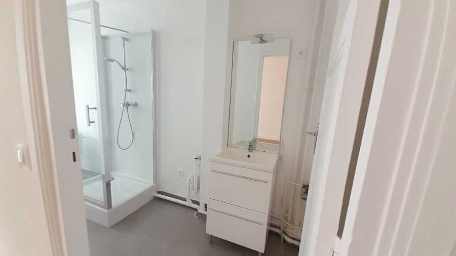 
                                                Location
                                                 Studio à louer Paris XV