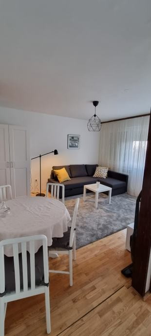
                                                Location
                                                 Studio à NANTERRE, idéal pour une personne seule