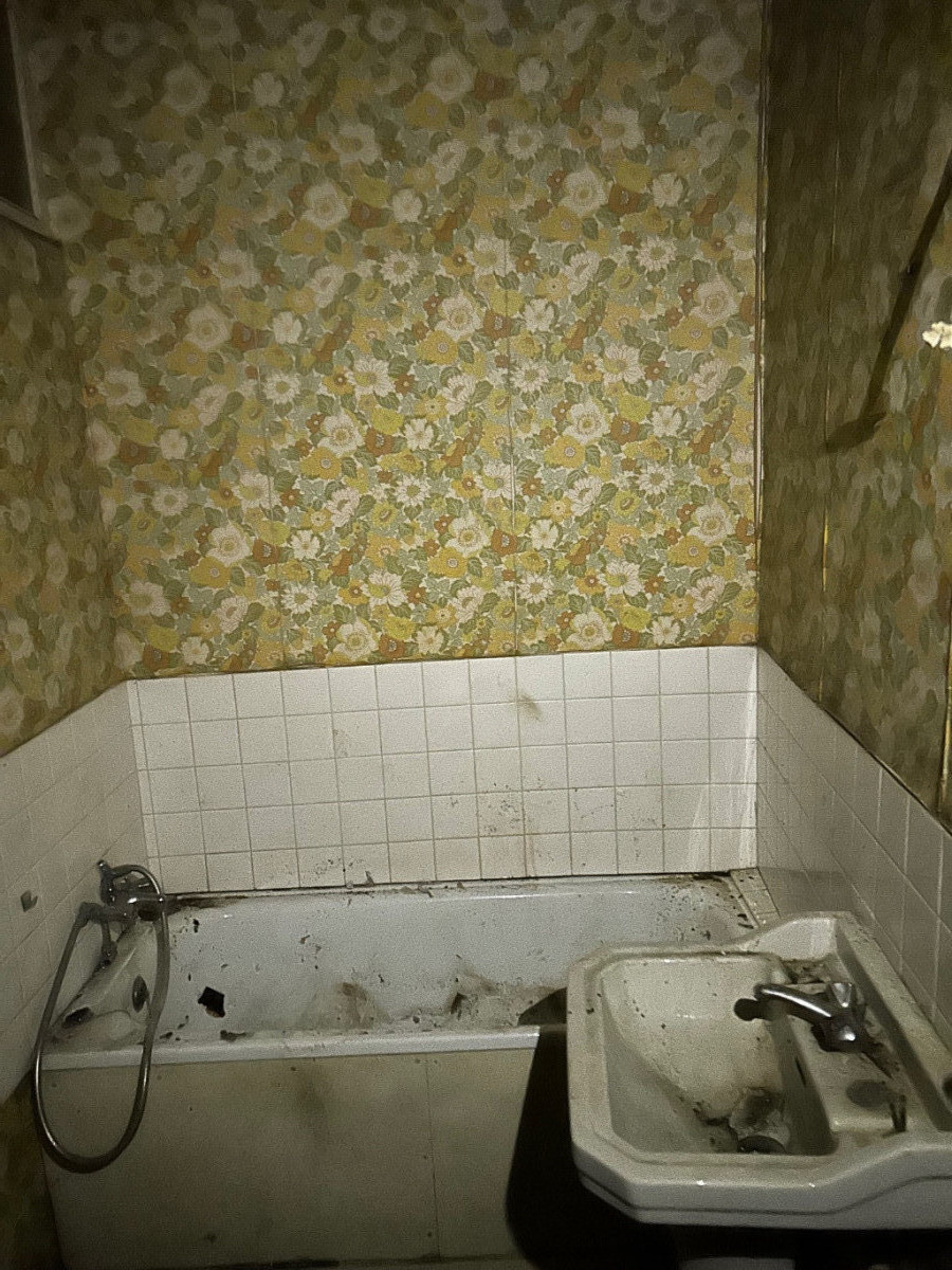 
                                                Vente
                                                 Studio à rénover