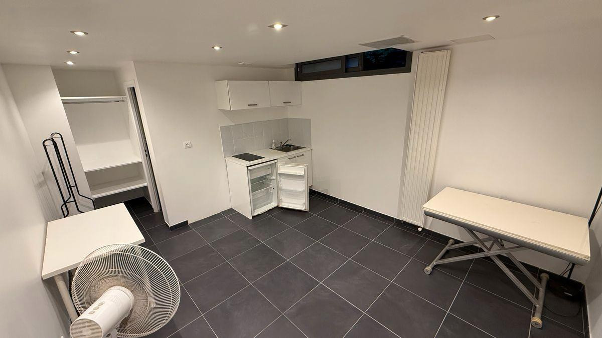 
                                                Location
                                                 Studio à Saint Maur des Fosses