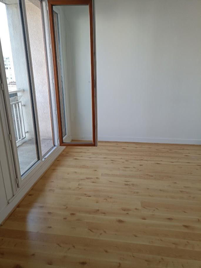 
                                                Location
                                                 Studio à Vanves