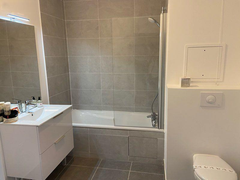 
                                                Location
                                                 Studio Alfortville