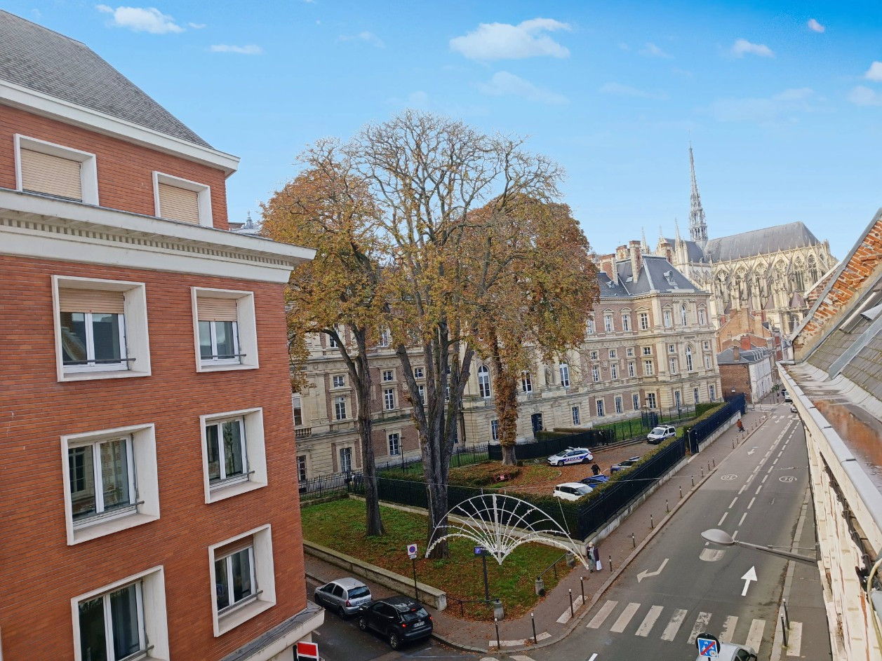 
                                                Location
                                                 Studio Amiens Centre 16m2 avec mezzanine