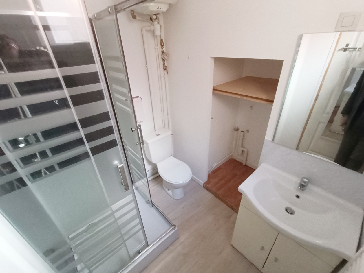 
                                                Location
                                                 Studio Amiens Centre 16m2 avec mezzanine