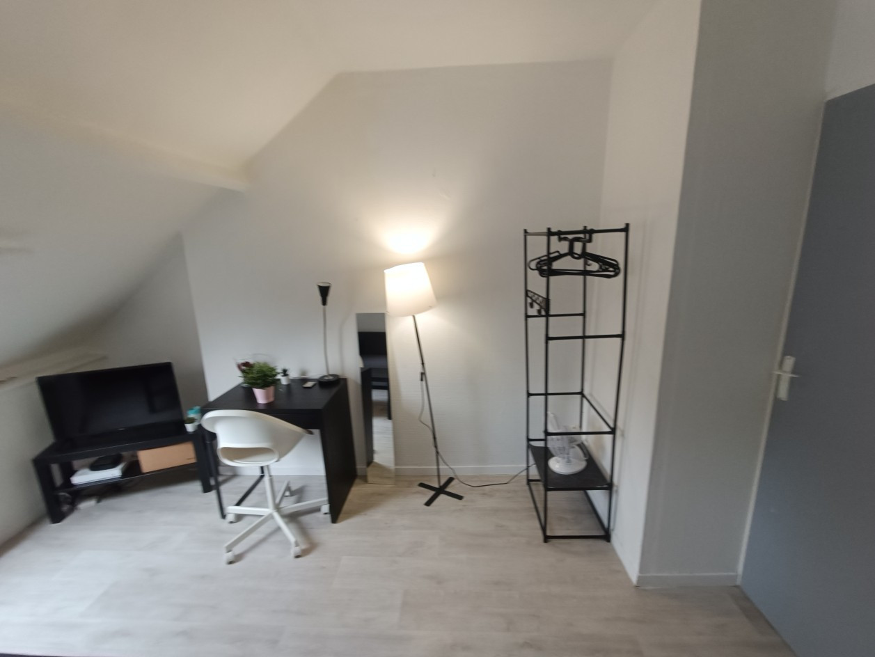 
                                                Location
                                                 Studio Amiens Gare proche centre