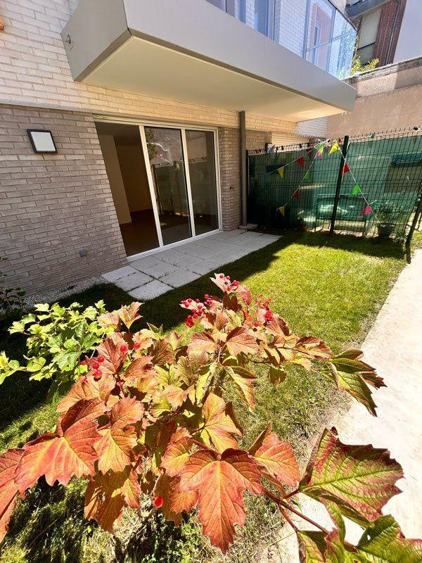 
                                                Location
                                                 Studio, appartement 30 m² Aubervilliers