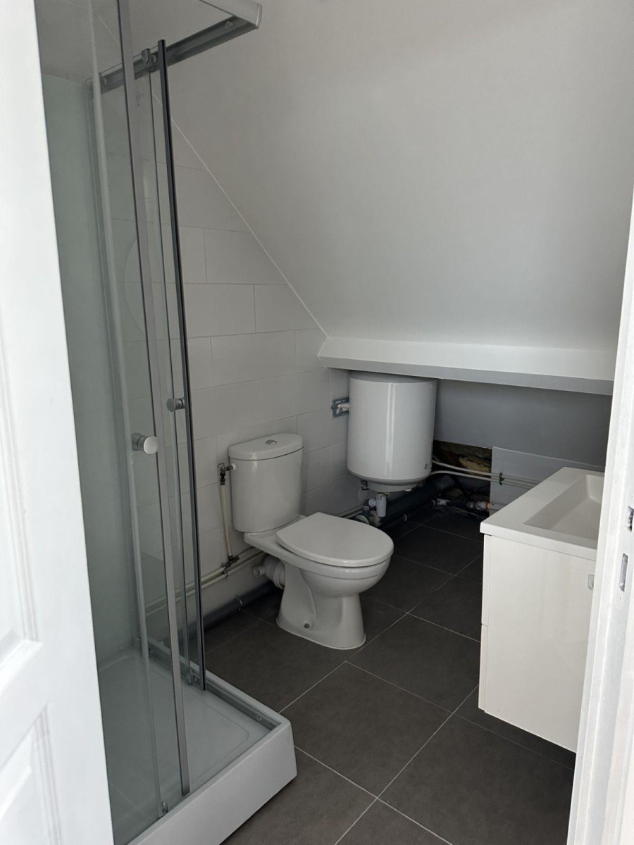 
                                                Location
                                                 Studio au calme