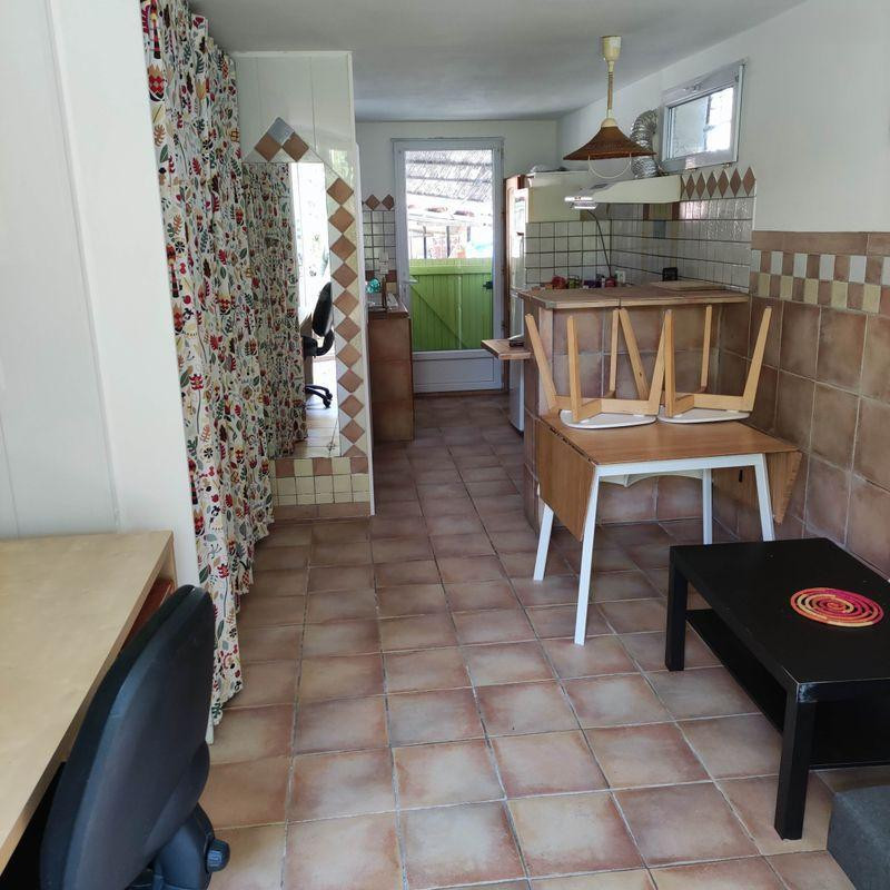 
                                                Location
                                                 Studio au calme pour étudiant(e)