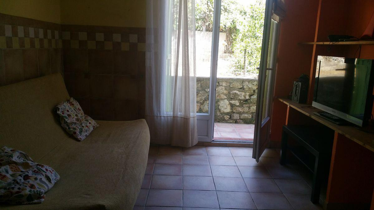 
                                                Location
                                                 Studio au calme pour étudiant(e)