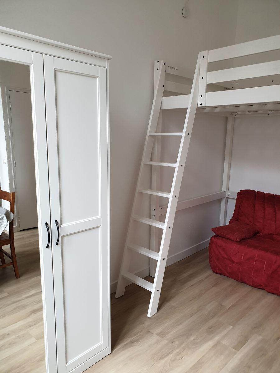 
                                                Location
                                                 Studio au calme proche villa Arson