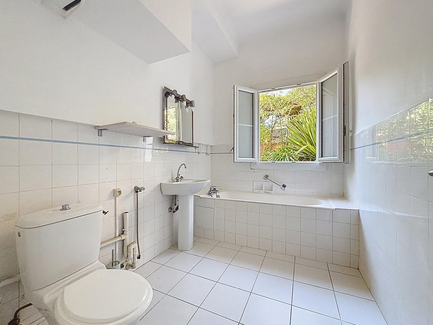 
                                                Vente
                                                 Studio au coeur de Cimiez