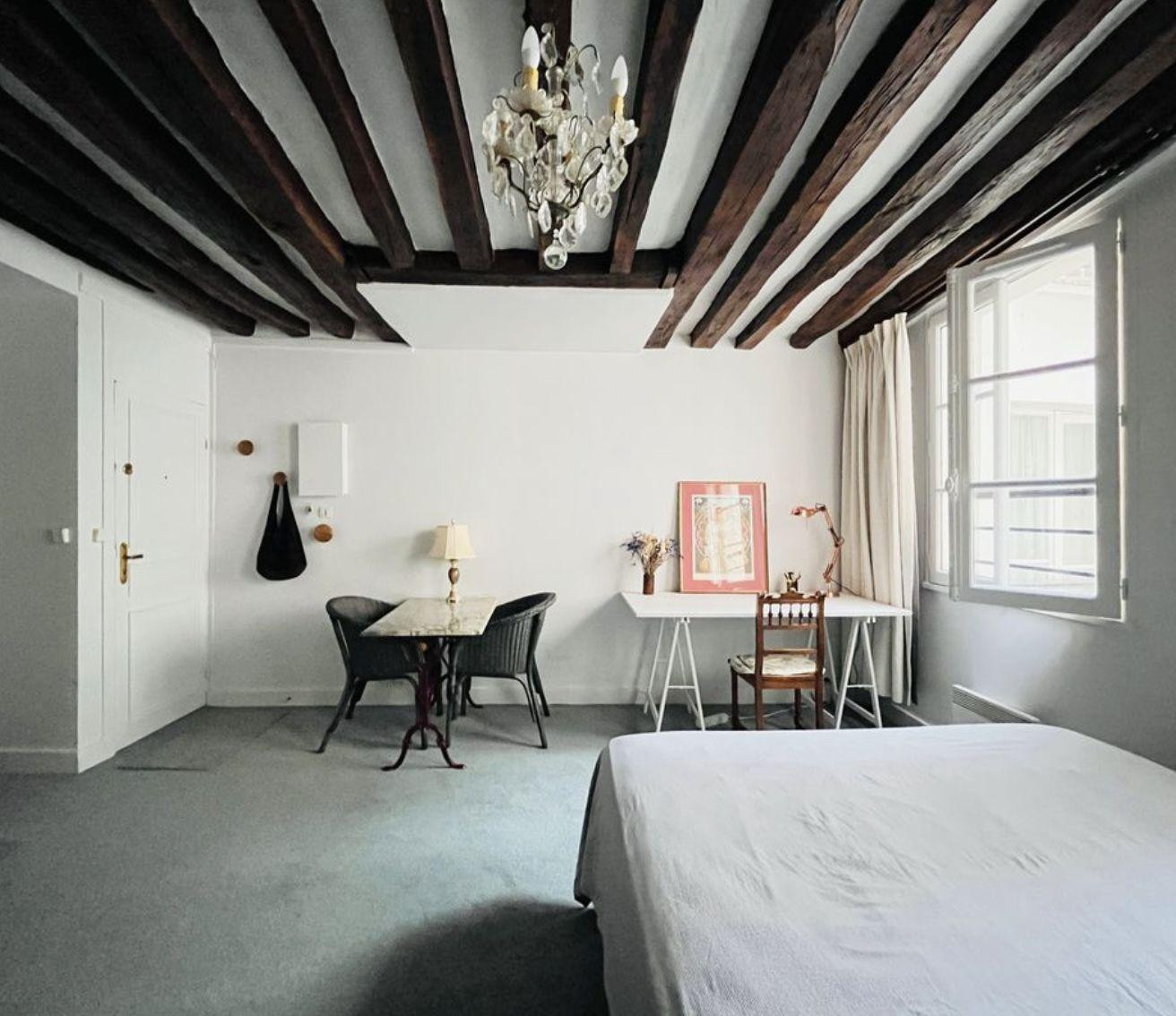 
                                                Location
                                                 Studio au coeur de Saint Germain des Près Paris 6è