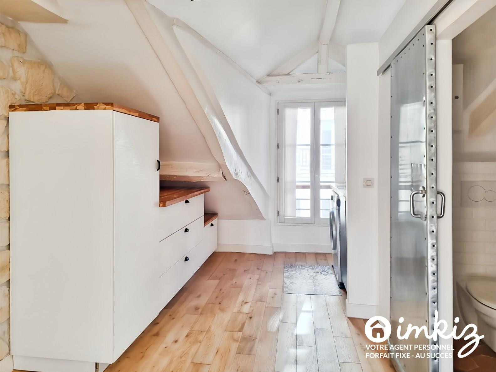 
                                                Vente
                                                 Studio au cœur des batignolles