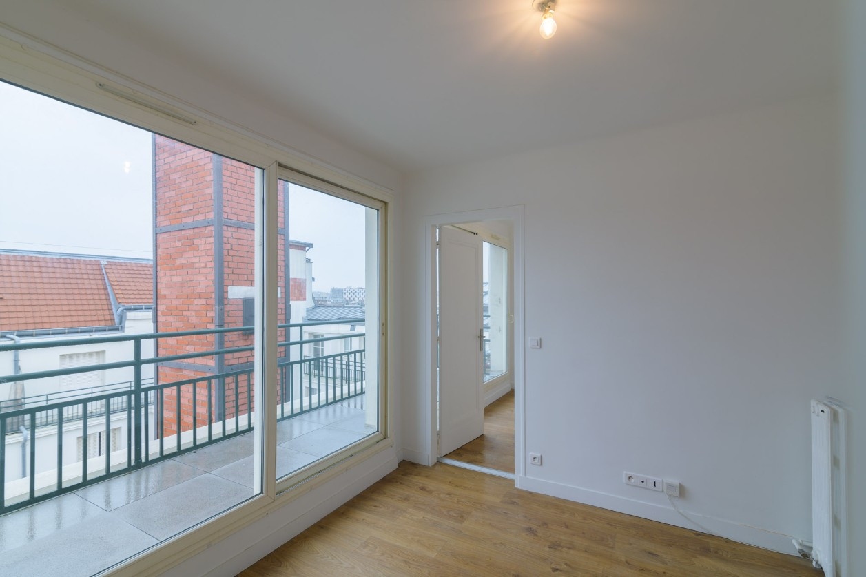 
                                                Vente
                                                 Studio avec balcon