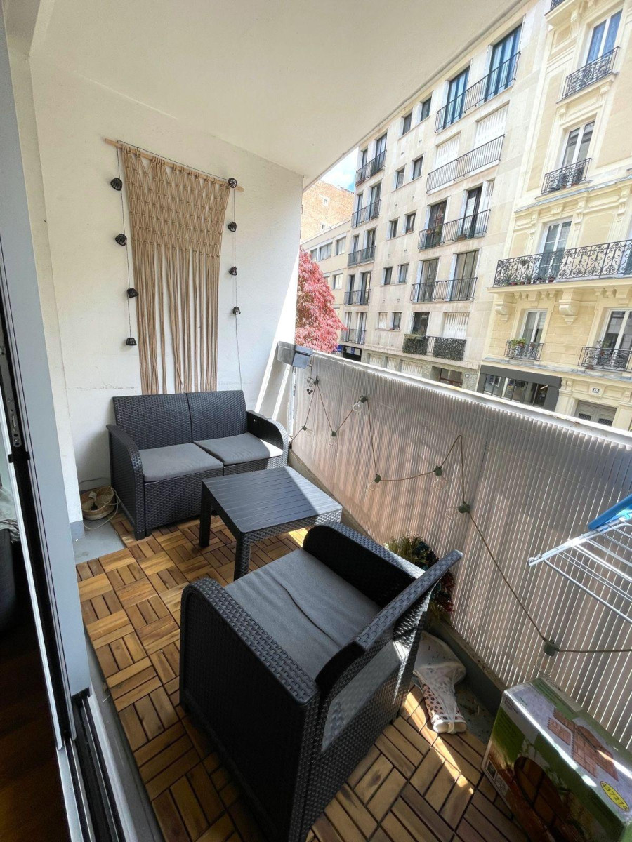 
                                                Location
                                                 Studio avec balcon - Mairie du 18ème - Paris