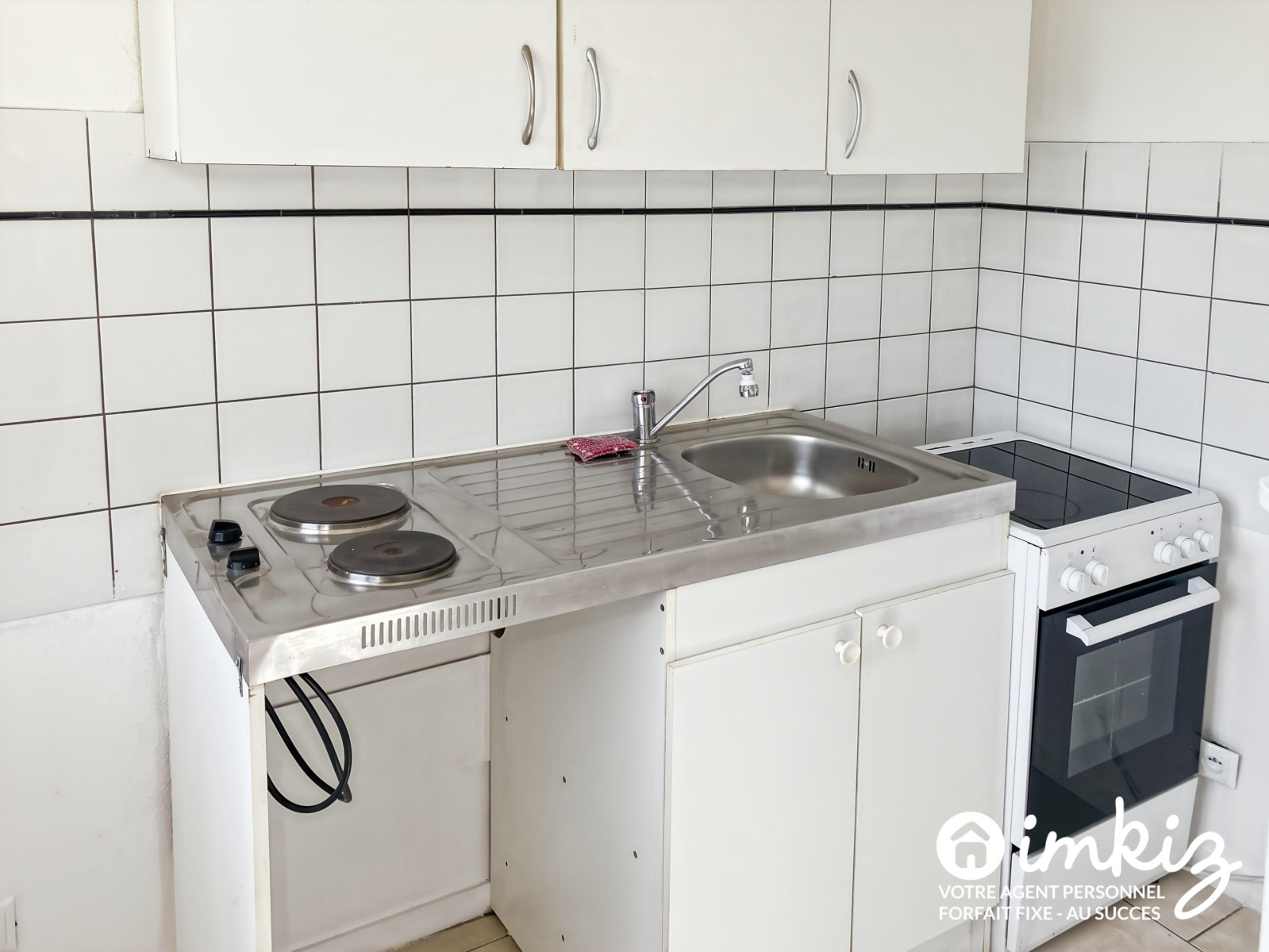 
                                                Vente
                                                 Studio  avec balcon, parking et cave