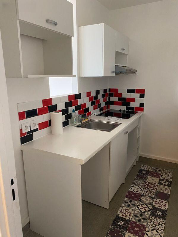 
                                                Location
                                                 Studio avec balcon quartier pl Victor Hugo