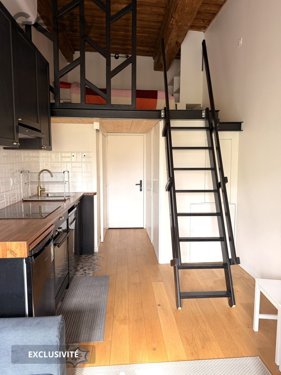 
                                                Location
                                                 Studio avec chambre à la Croix Rousse