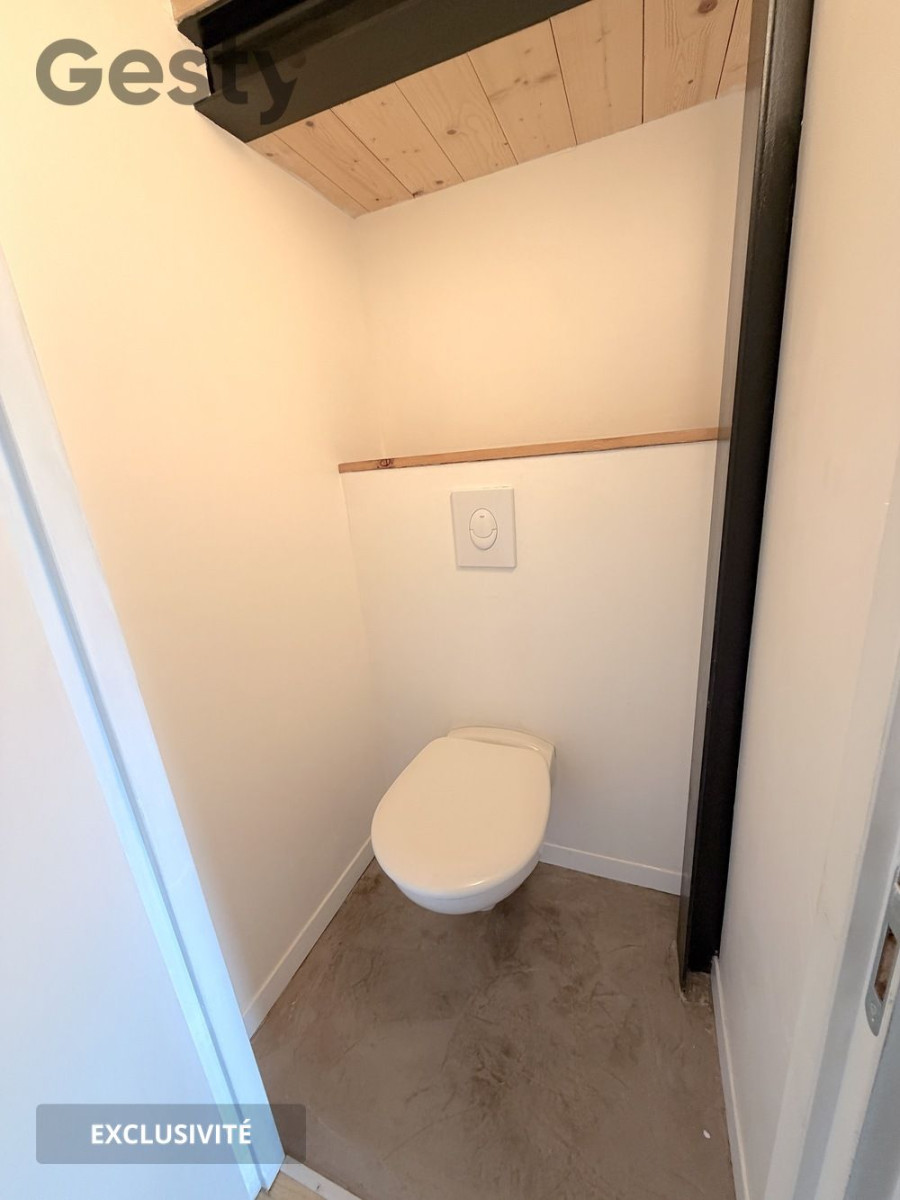 
                                                Location
                                                 Studio avec chambre à la Croix Rousse
