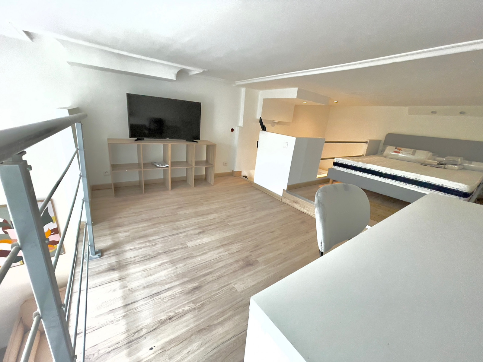 
                                                Location
                                                 Studio avec espace nuit en mezzanine secteur Barbieux Roubaix - 159952