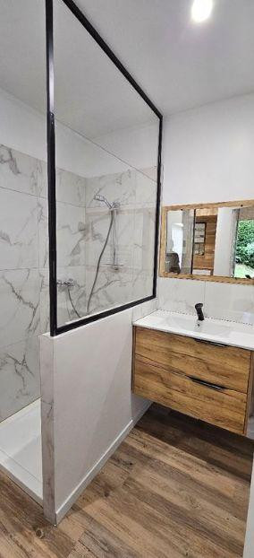 
                                                Location
                                                 Studio avec jardin