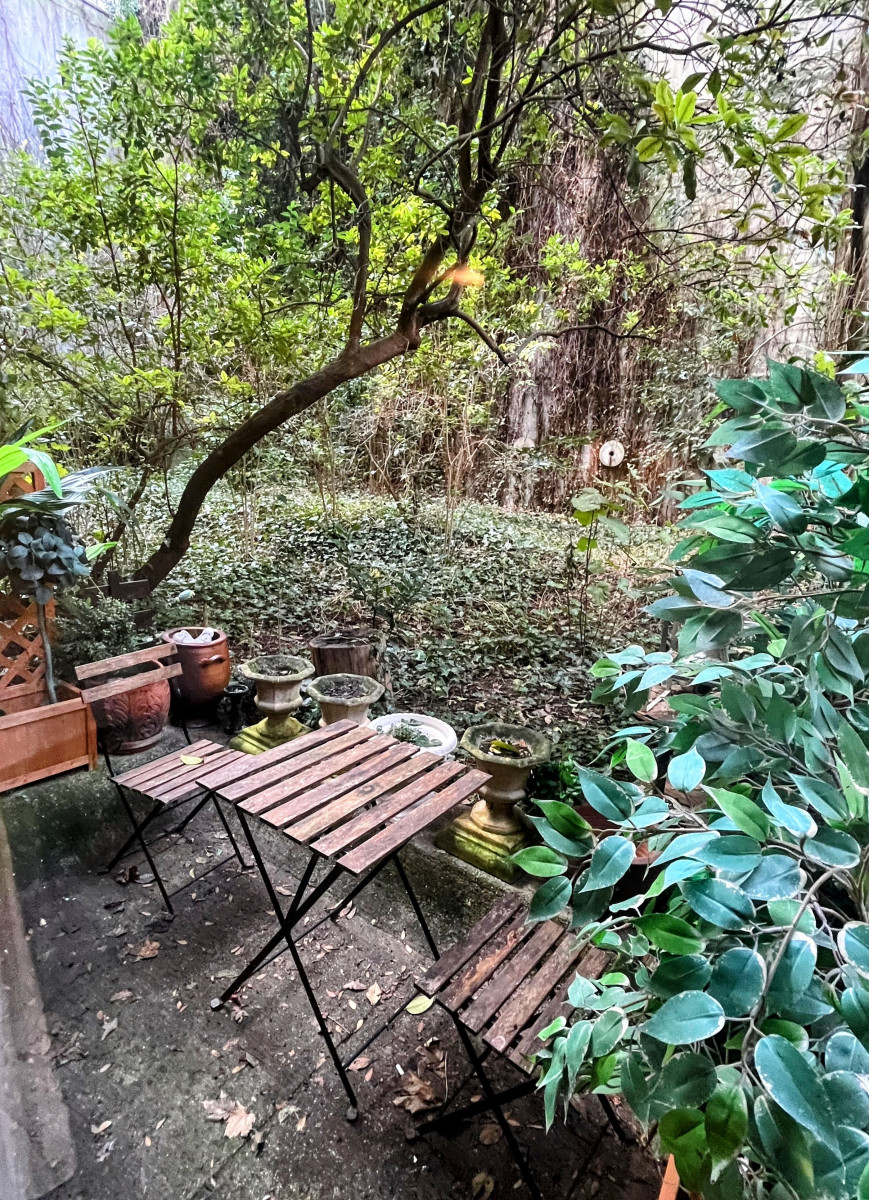 
                                                Location
                                                 Studio avec jardin privatif au coeur de Montmartre ! (loyer tout inclus)