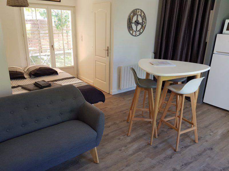 
                                                Location
                                                 Studio avec parking La Rochelle