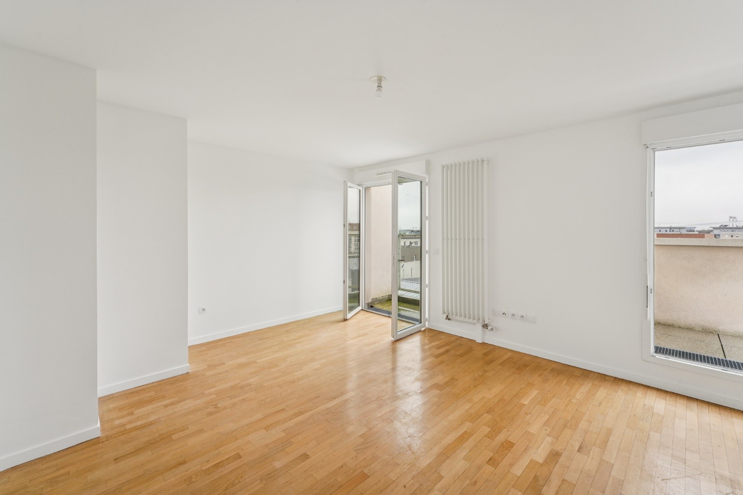 
                                                Vente
                                                 Studio avec terrasse - Cergy