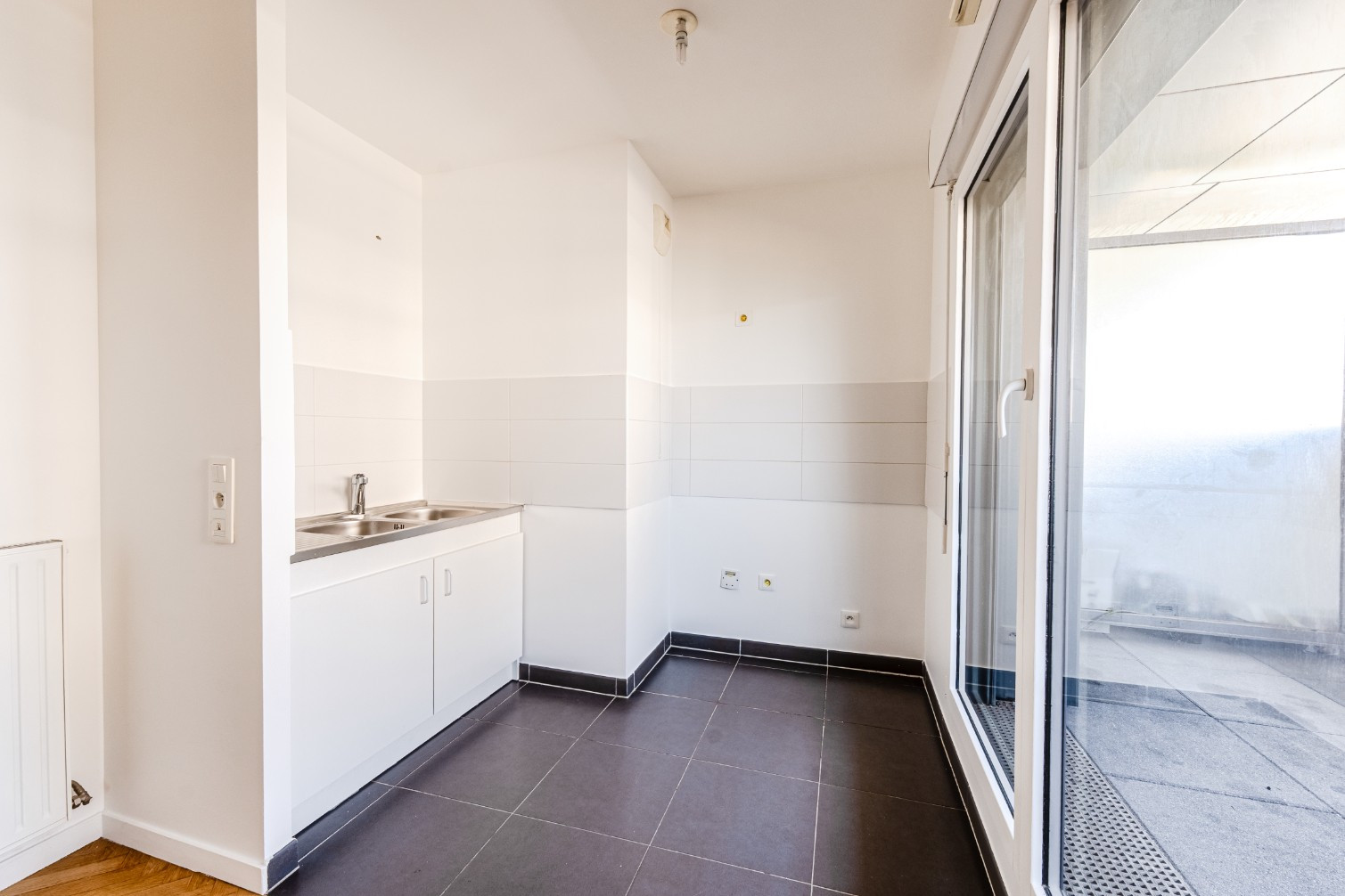 
                                                Vente
                                                 Studio avec terrasse - Velizy-Villacoublay
