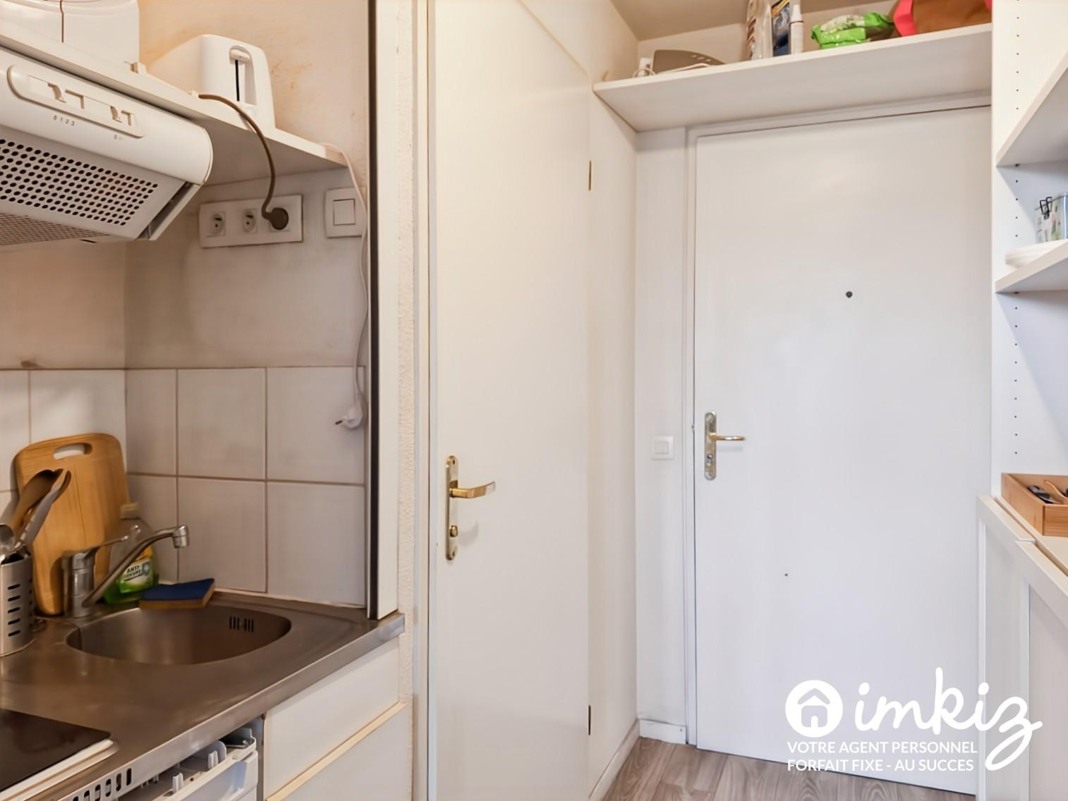 
                                                Vente
                                                 Studio  avec vue dégagée - DPE C