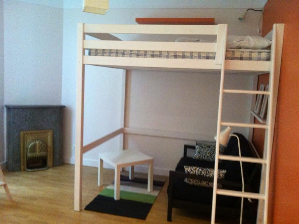 
                                                Location
                                                 Studio bail meublé-Asnières