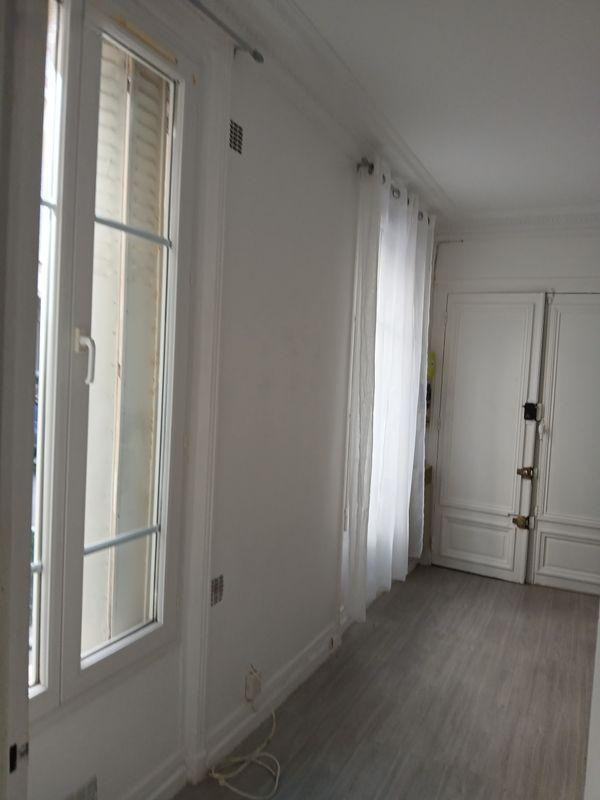 
                                                Location
                                                 Studio Bois-Colombes