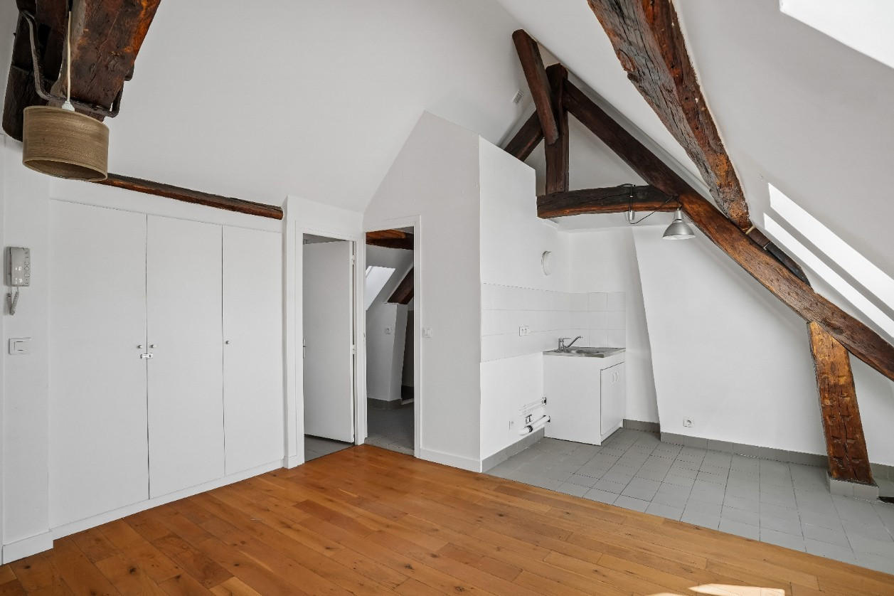 
                                                Vente
                                                 Studio bon état- 27m2 au sol- Paris 2ème