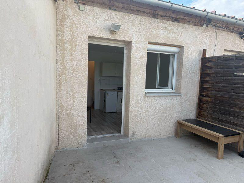 
                                                Location
                                                 Studio Bron les 7 chemins