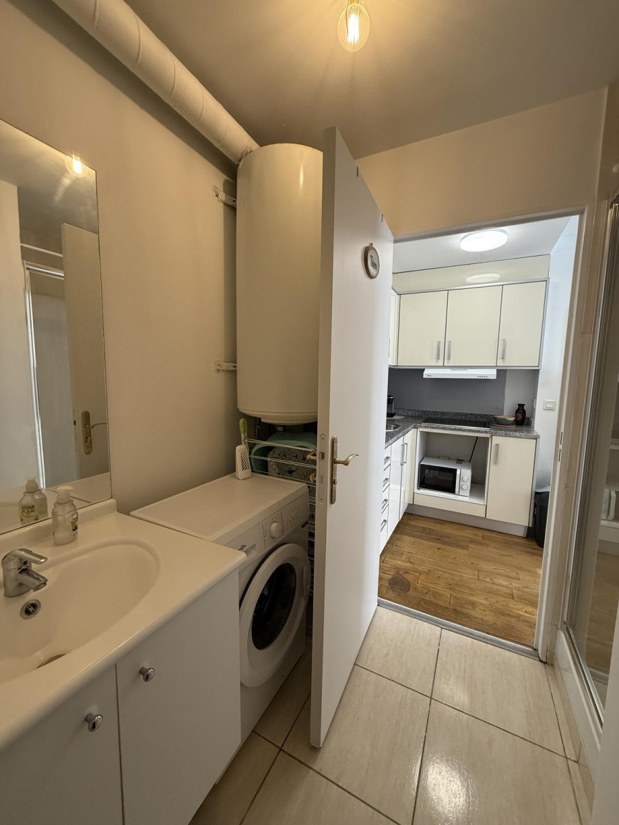 
                                                Location
                                                 Studio calme et cosy