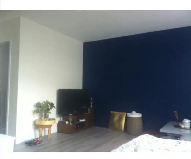 
                                                Location
                                                 Studio calme et lumineux, en plein centre de Paris