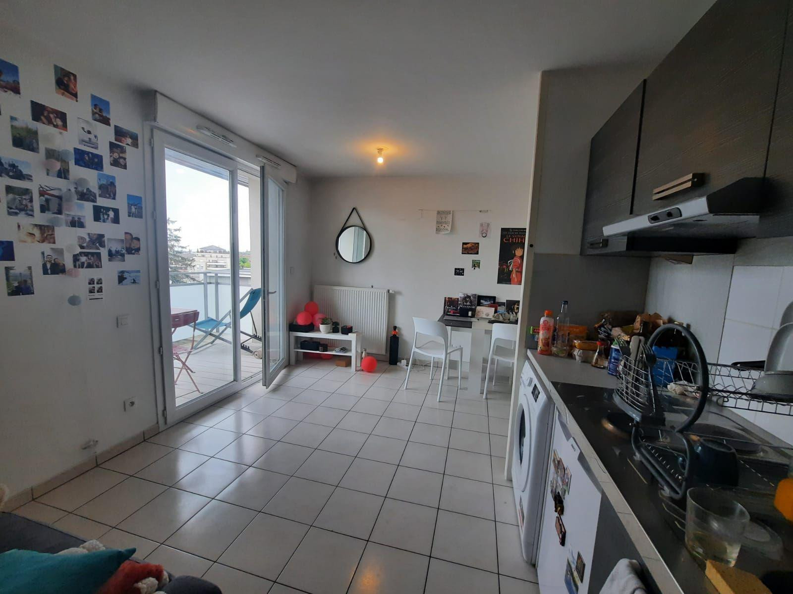 
                                                Location
                                                 Studio centre-ville Annemasse et parking