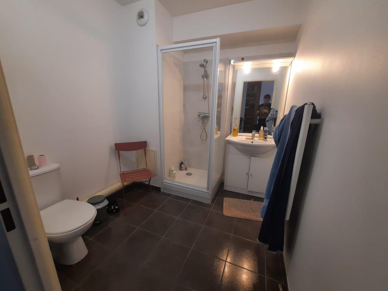 
                                                Location
                                                 Studio centre-ville Annemasse et parking