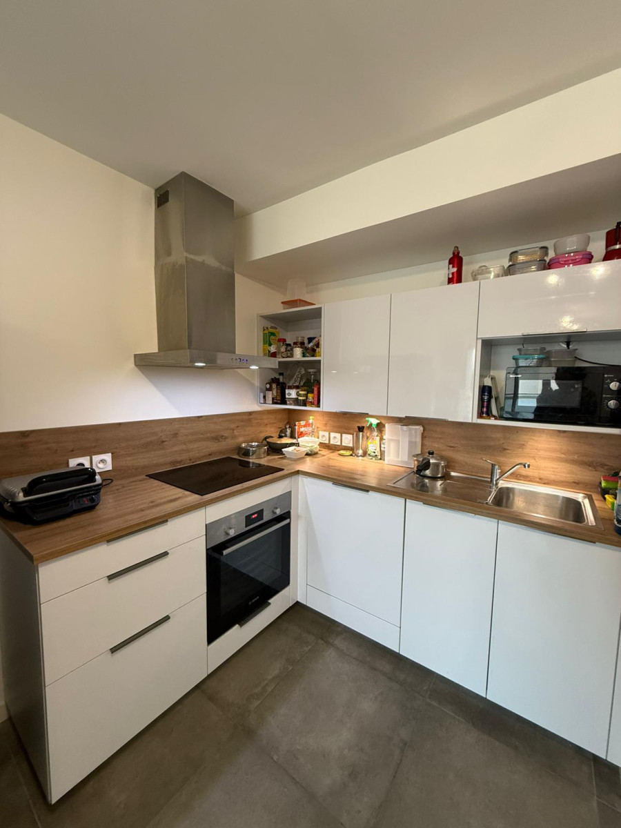 
                                                Location
                                                 Studio centre-ville Ferney Voltaire et garage