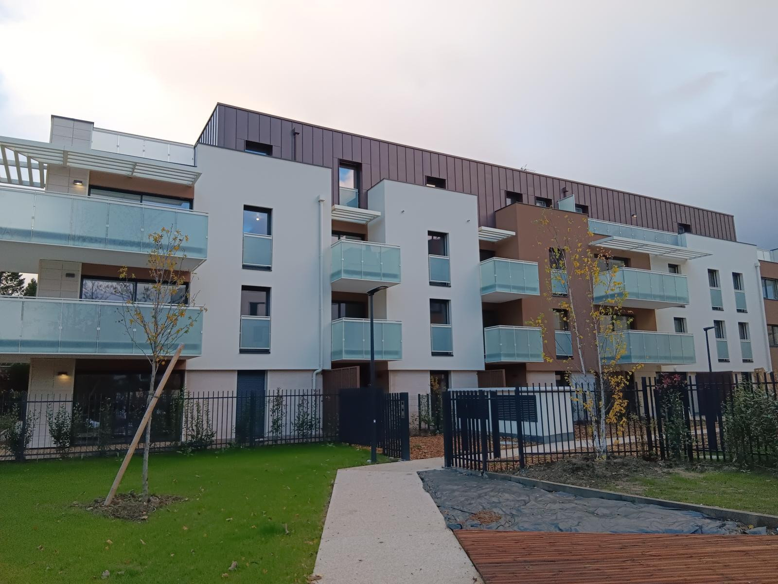 
                                                Location
                                                 Studio centre-ville Ferney Voltaire et garage